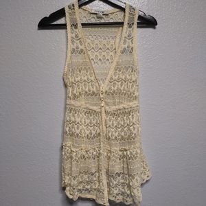 Forever 21‎ Lace button front vest M cream